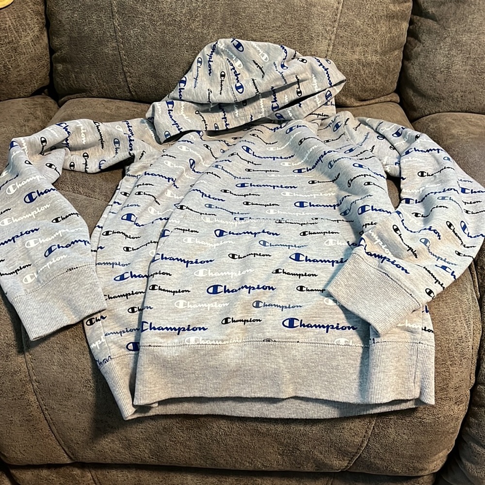 Boys (youth) Champion long-sleeved shirt with hood